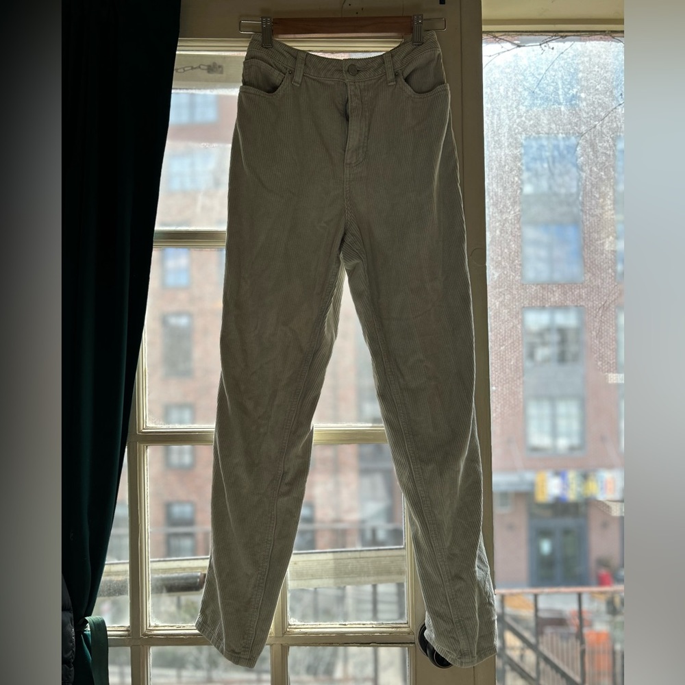 Green corduroy tapered pants
